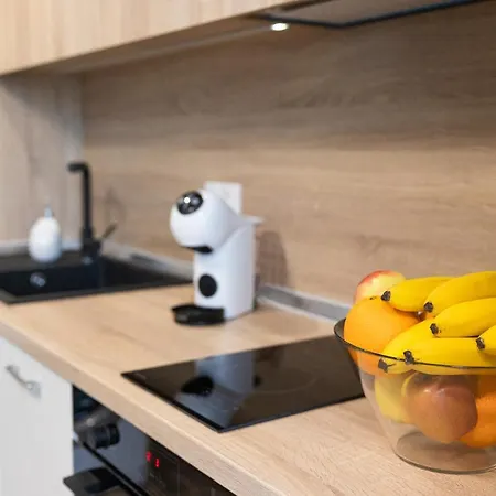 Helena A セインツ・コンスタンティン＆ヘレナ