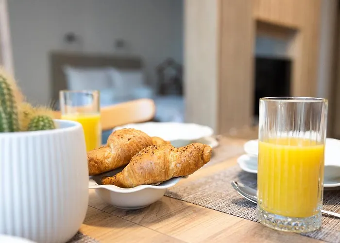 Daire Helena A Aziz Konstantin ve Elena